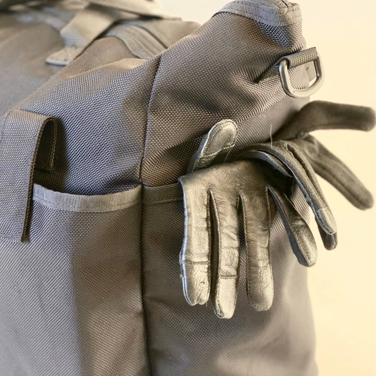 Pitchlink Pilot Aviation Helmet and Gear Bag - Image 9
