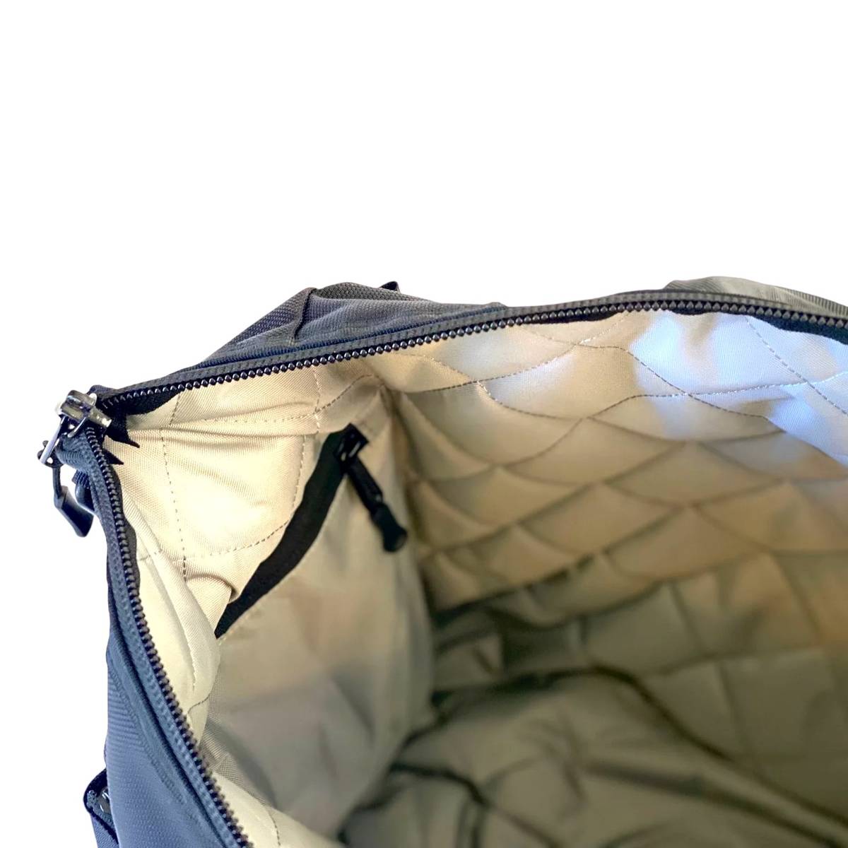 Pitchlink Pilot Aviation Helmet and Gear Bag - Image 2